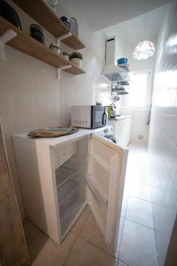 Valia Florence Pitti 3 Apartment 0*,